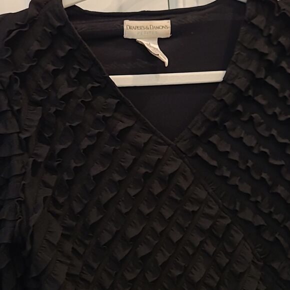 Draper's & Damon's petite  sz PM ruffled black blouse - Picture 2 of 7